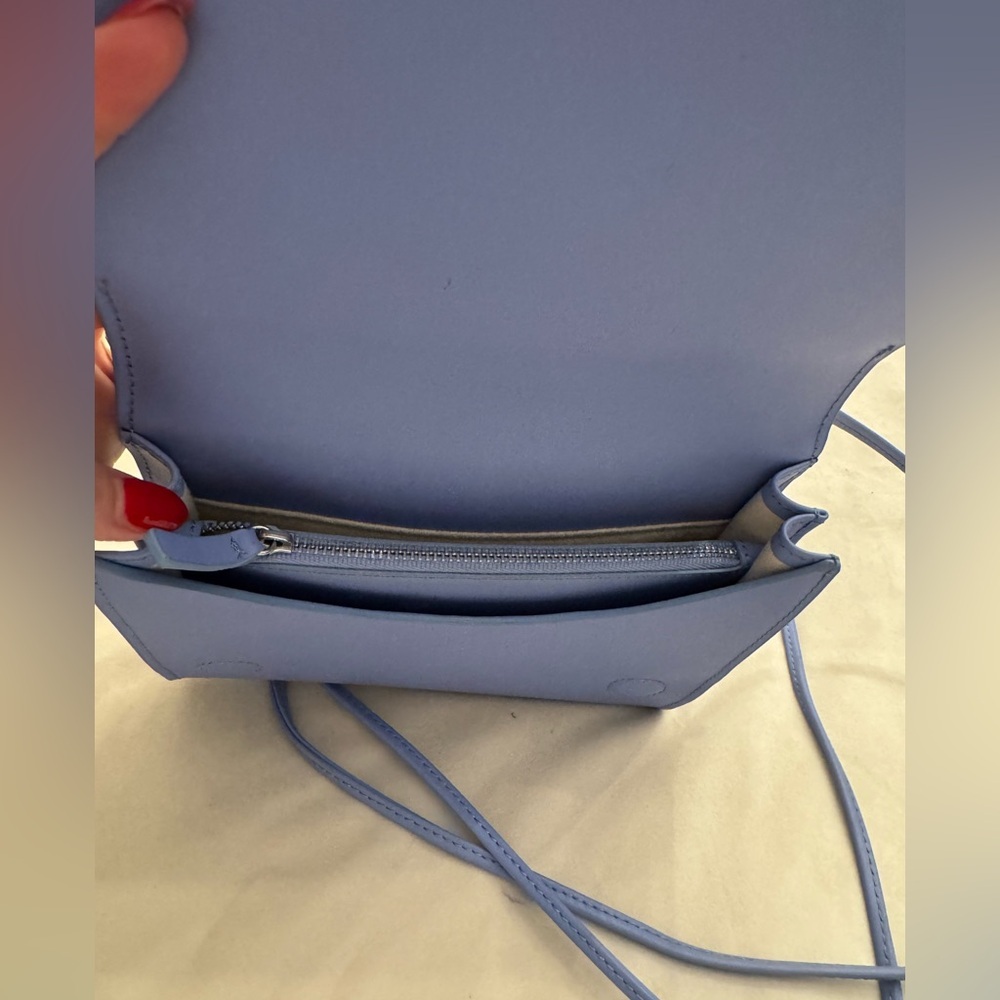 EUC! BAGGU Leather Compact Purse - Picture 8 of 16